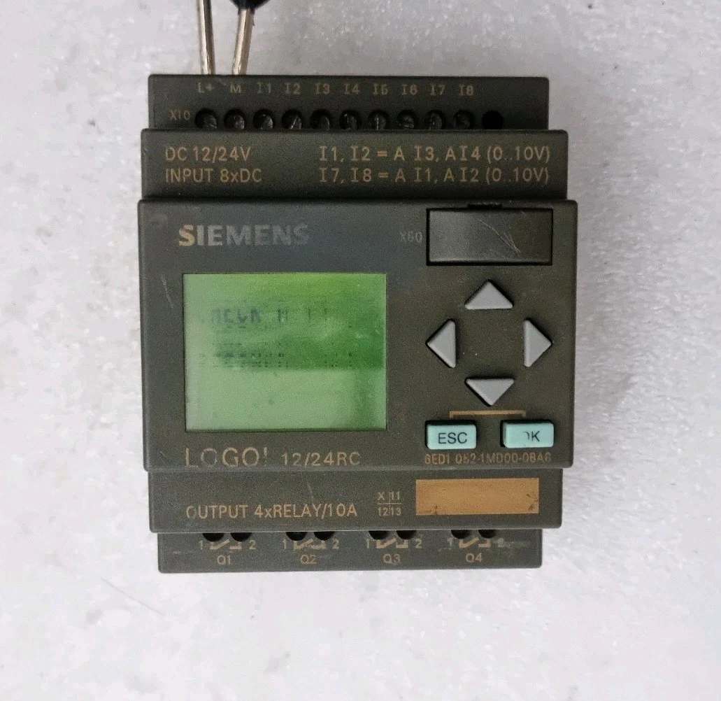 SIEMENS 6ED1052-1MD00-0BA6 LOGO LOGIC MODULE 12/24VDC (Display Problem)